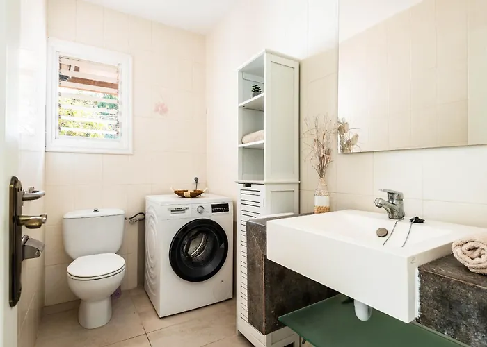 Dolfins By Escape Son Bou